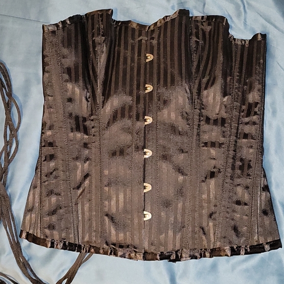 Black 26" Corset - Picture 2 of 4